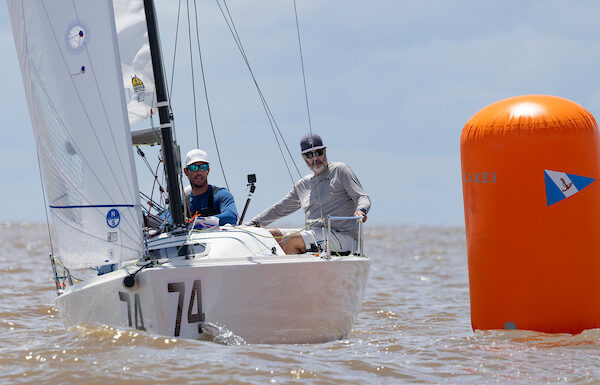 EL MUNDIAL J/70 SUPERA LA MITAD DEL CAMPEONATO Y ENTRA EN LA RECTA FINAL CON MÁXIMA PARIDAD EN LA FLOTA