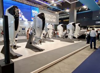 MOTORES FUERA DE BORDA EN EL SALÓN DE GÉNOVA