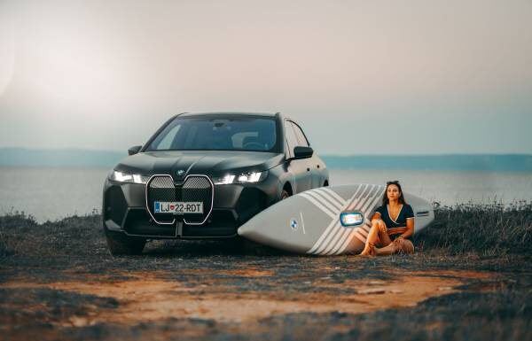 BMW SE UNE A SIPABOARDS PARA LANZAR SU PRIMERA TABLA DE PADDLE SURF ELÉCTRICA