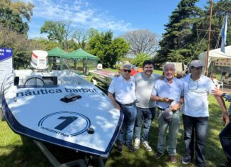 LA LANCHA “ARUBA” FUE DISTINGUIDA CON EL PREMIO “LANCHAS CLÁSICAS” EN AUTÓCLÁSICA 2025