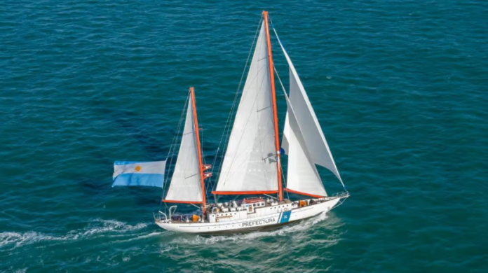 A bordo del Motovelero Oceanográfico Dr. Bernardo Houssay de la Prefectura Naval Argentina (PNA), el pasado miércoles 22 de octubre, el Instituto Nacional de Investigación y Desarrollo Pesquero (INIDEP) realizó la campaña número 181 en la Estación Permanente de Estudios Ambientales (EPEA)