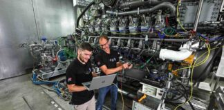 ROLLS-ROYCE PRESENTA EL PRIMER MOTOR MARINO DE ALTA VELOCIDAD IMPULSADO EXCLUSIVAMENTE POR METANOL