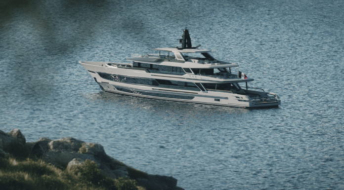 BAGLIETTO ANUNCIA LA VENTA DEL PRIMER T54, EL NUEVO MODELO DE LA GAMA T DISEÑADO POR FRANCESCO PASZKOWSKI DESIGN