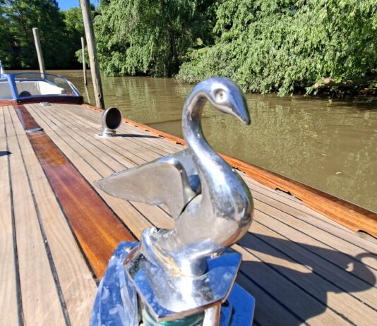 “ESLIE P”: LA HISTÓRICA LANCHA DE 1921 PROTAGONISTA EN PARALELO CERO (VIDEO)