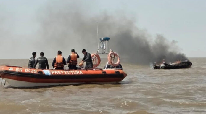 DRAMÁTICO INCENDIO EN EL CANAL EMILIO MITRE: DOS PERSONAS RESCATADAS