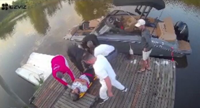 Mujer baleada en Escobar mientras navegaba en lancha - Foto Que Pasa WEB