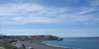 RESCATAN A UN HOMBRE ARRÁSTRADO MAR ADENTRO MIENTRAS PRACTICABA SUP