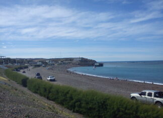 RESCATAN A UN HOMBRE ARRÁSTRADO MAR ADENTRO MIENTRAS PRACTICABA SUP