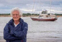 EL VELERO «EL FÉNIX» ZARPA DE SANLÚCAR PARA RECREAR LA PRIMERA VUELTA AL MUNDO