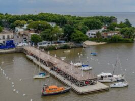 COLONIA INAUGURÓ EL NUEVO MUELLE DE MADERA ANTE GRAN EXPECTATIVA NÁUTICA