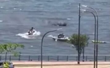 POSADAS – SE INCENDIÓ UNA LANCHA EN LA BAHÍA EL BRETE Y NO HUBO HERIDOS (VIDEO)