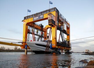 PRIMERA OPERACIÓN DE LA GRÚA “BIG WILLI” EN EL RÍO RIN ANTICIPA EL INMINENTE BOOT DÜSSELDORF 2025