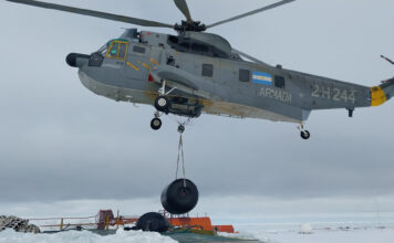 EL ROMPEHIELOS ARA “ALMIRANTE IRIZAR” COMPLETÓ LAS OPERACIONES EN LA BASE ANTÁRTICA CONJUNTA MARAMBIO