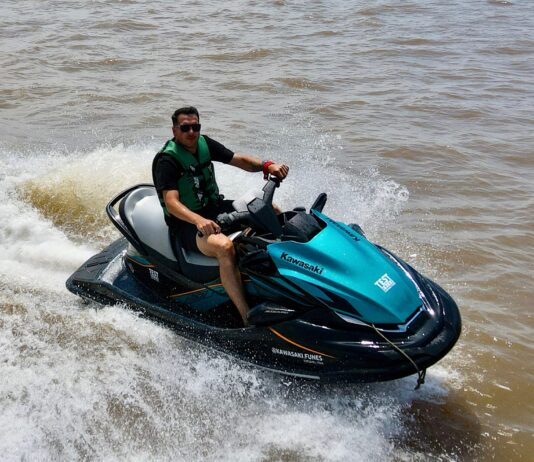 KAWASAKI STX 160 LX: EQUILIBRIO PERFECTO ENTRE POTENCIA Y CONFORT