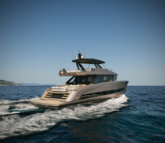 SOLARIS POWER 70 LONG RANGE DEBUTA EN EL BOOT DUSSELDORF