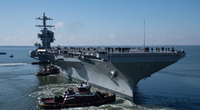 EL USS JOHN F. KENNEDY COMPLETA SUS PRIMERAS PRUEBAS DE MAR Y AVANZA HACIA SU ENTREGA A LA ARMADA DE EE. UU.