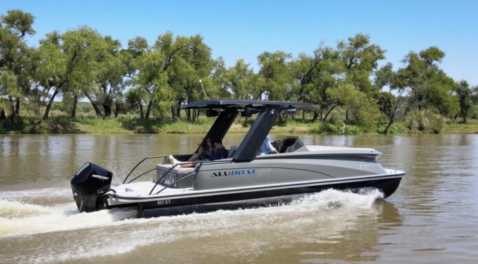 TRITOON: LA EMBARCACIÓN PREMIUM DE ALUBOAT QUE MARCA UN NUEVO RUMBO