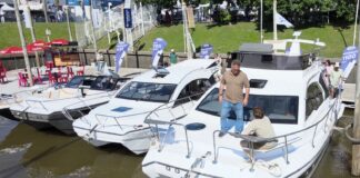 NAUTIGLASS CONSOLIDÓ SU PROPUESTA DE CATAMARANES EN EL SALÓN NÁUTICO ARGENTINO