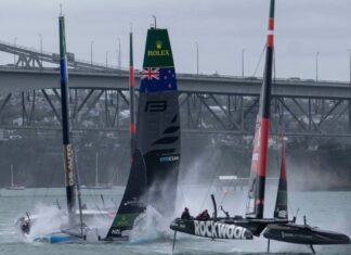 COLISIÓN ENTRE NUEVA ZELANDA Y FRANCIA OBLIGÓ A SUSPENDER EL ITM NEW ZEALAND SAIL GRAND PRIX (VIDEO)