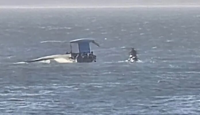 Vuelco de Catamarán en Punta del Este - Foto Diario El Observador