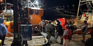 CONTINÚA LA BÚSQUEDA DEL MAQUINISTA DEL “HELENO A” TRAS SU HUNDIMIENTO EN EL GOLFO DE SAN MATÍAS