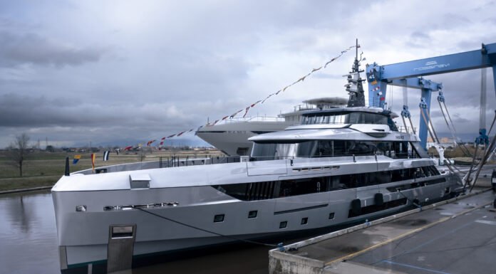 ROSSINAVI LANZA EL HEED DE 53 METROS