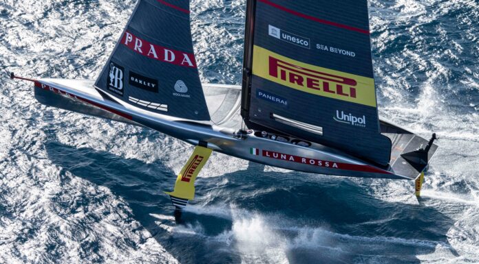 COMIENZA EL “ROAD TO NAPLES 2027” CON LA PRIMERA REGATA PRELIMINAR DE LA 38ª AMERICA’S CUP EN CAGLIARI