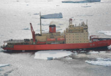 EL ROMPEHIELOS ARA “ALMIRANTE IRIZAR” REABASTECIÓ A LA BASE ANTÁRTICA CONJUNTA MARAMBIO