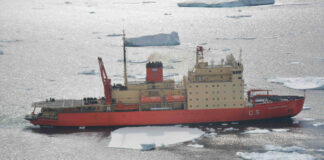 EL ROMPEHIELOS ARA “ALMIRANTE IRIZAR” REABASTECIÓ A LA BASE ANTÁRTICA CONJUNTA MARAMBIO