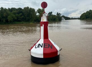 GUAZUCITO: NUEVA BOYA DE RECALADA PARA MEJORAR LA SEGURIDAD NÁUTICA