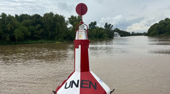 GUAZUCITO: NUEVA BOYA DE RECALADA PARA MEJORAR LA SEGURIDAD NÁUTICA