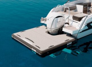 YAMARIN PRESENTA EL AIR DECK, UNA PLATAFORMA INFLABLE QUE AMPLÍA EL ESPACIO DE BAÑO DE SUS EMBARCACIONES