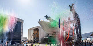 BAGLIETTO LANZA SU BUQUE INSIGNIA DE 60 METROS
