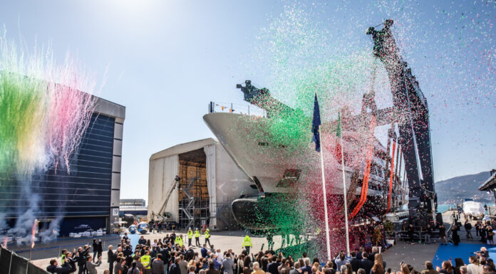 BAGLIETTO LANZA SU BUQUE INSIGNIA DE 60 METROS
