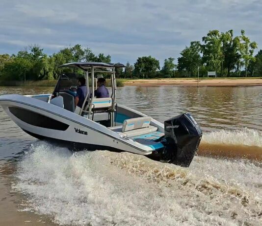 HOY EN ESLORAS: PRESENTAMOS LA VOLANS CC LIFE, DISEÑO Y POTENCIA EN CONSOLA CENTRAL POR EL GARAGE TV