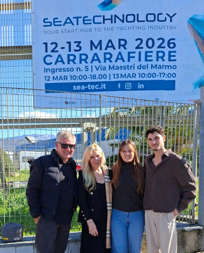 Delegación Argentina en SeaTec. De derecha a izquierda: Gastón Larripa de Comunidad Náutica, Olga Martín de ITA Buenos Aires, Sofia Baader del Astillero Baader y Nicolás Aragona de Astillero Riviera.