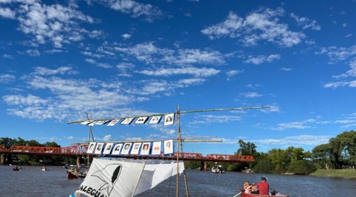 MEMORIA EN EL RÍO: EMOTIVO HOMENAJE NÁUTICO A LOS DESAPARECIDOS EN GUALEGUAYCHÚ