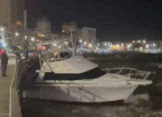 BARCO A LA DERIVA EN EL PUERTO DE PUNTA DEL ESTE POR VIENTOS INTENSOS
