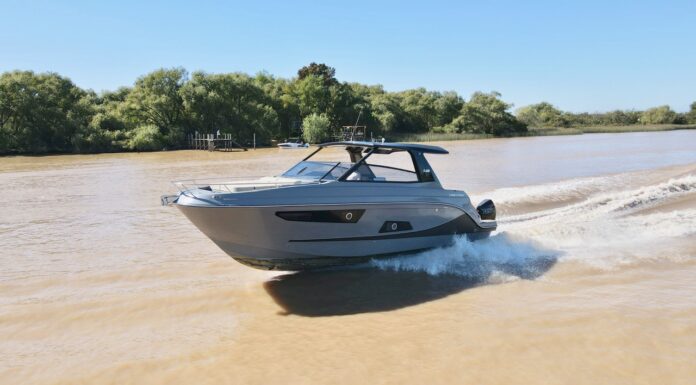 TV – HOY EN ESLORAS PRESENTAMOS EL NUEVO CANESTRARI 348