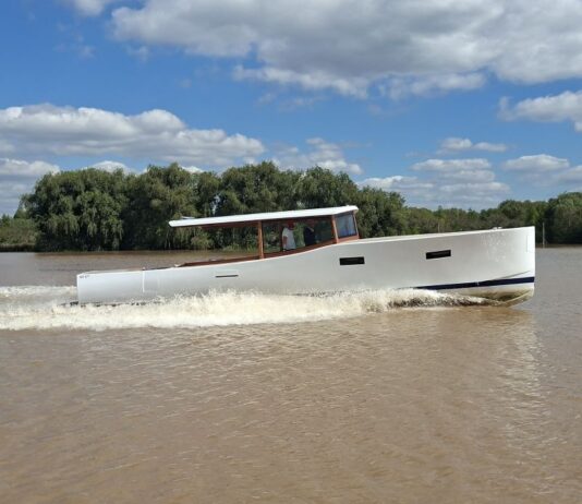 VIDEO – PRESENTACIÓN HARDCRAFT SL42 CON MOTORIZACIÓN FUERA DE BORDA MERCURY