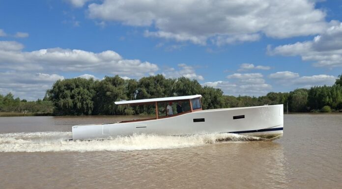 VIDEO – PRESENTACIÓN HARDCRAFT SL42 CON MOTORIZACIÓN FUERA DE BORDA MERCURY