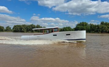 TV – HOY EN ESLORAS ESTILO Y ADRENALINA, PRESENTAMOS EL HARDCRAFT SL 42 Y LA KAWASAKI STX 160R