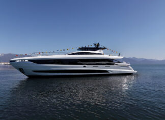 MANGUSTA DE ITALIA LANZA EL PRIMER GRANDSPORT 34