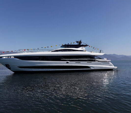 MANGUSTA DE ITALIA LANZA EL PRIMER GRANDSPORT 34