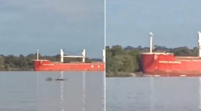 IMPACTANTE CHOQUE EN EL PARANÁ: UN BARCO PERDIÓ EL CONTROL Y SE ESTRELLÓ CONTRA LAS ISLAS