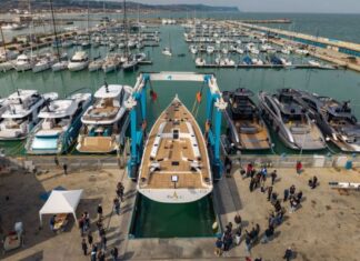 GRAND SOLEIL PLUS 80 LONG CRUISE: EL NUEVO BUQUE INSIGNIA DE CANTIERE DEL PARDO