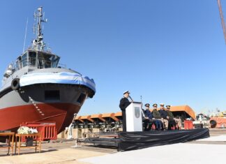 SE REALIZÓ LA BOTADURA DEL REMOLCADOR ARA “PAMPERO”