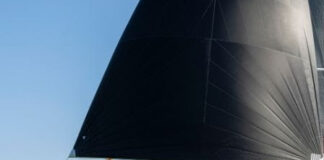 EXCESS PRESENTA EL PRIMER CATAMARÁN DEL MUNDO QUE INCORPORA RESINA RECICLADA Y RECICLABLE