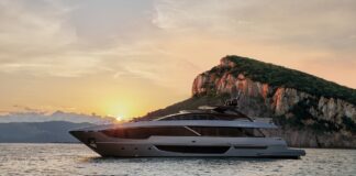CHARLES LECLERC RECIBE SU NUEVO RIVA 102’ CORSARO SUPER: LUJO, PERSONALIZACIÓN Y ADN DEPORTIVO