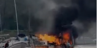 (VIDEO) SE INCENDIÓ HOY UN VELERO EN SAN FERNADO